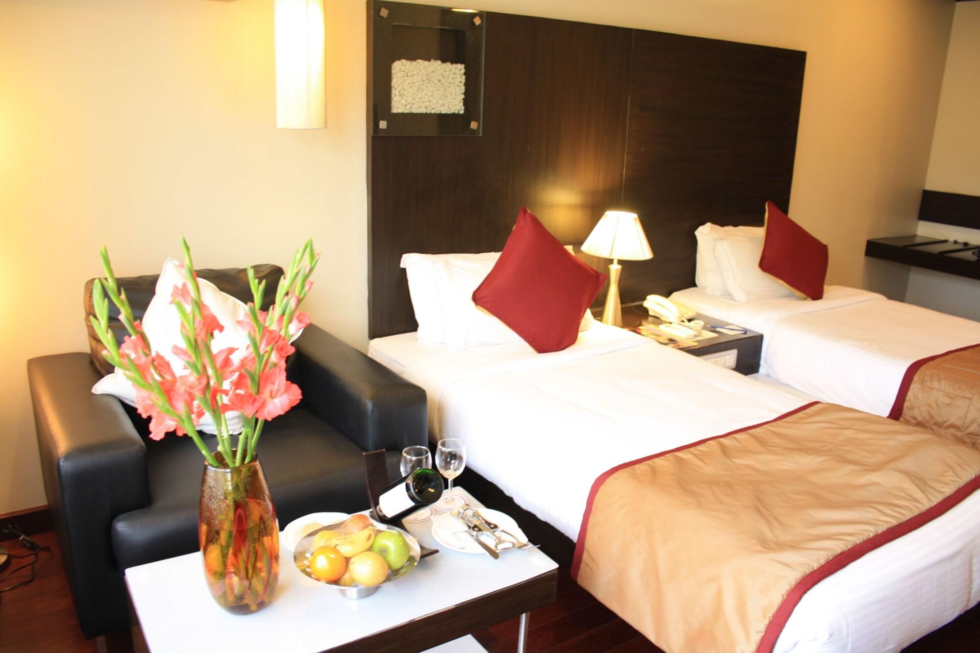37Th Crescent Hotel Bengaluru Экстерьер фото