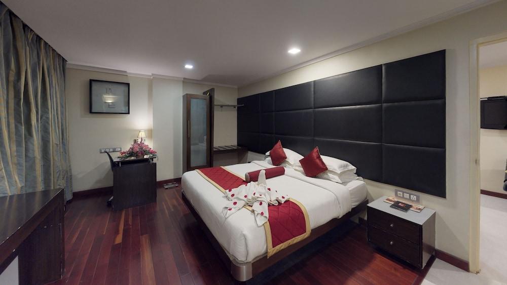 37Th Crescent Hotel Bengaluru Экстерьер фото