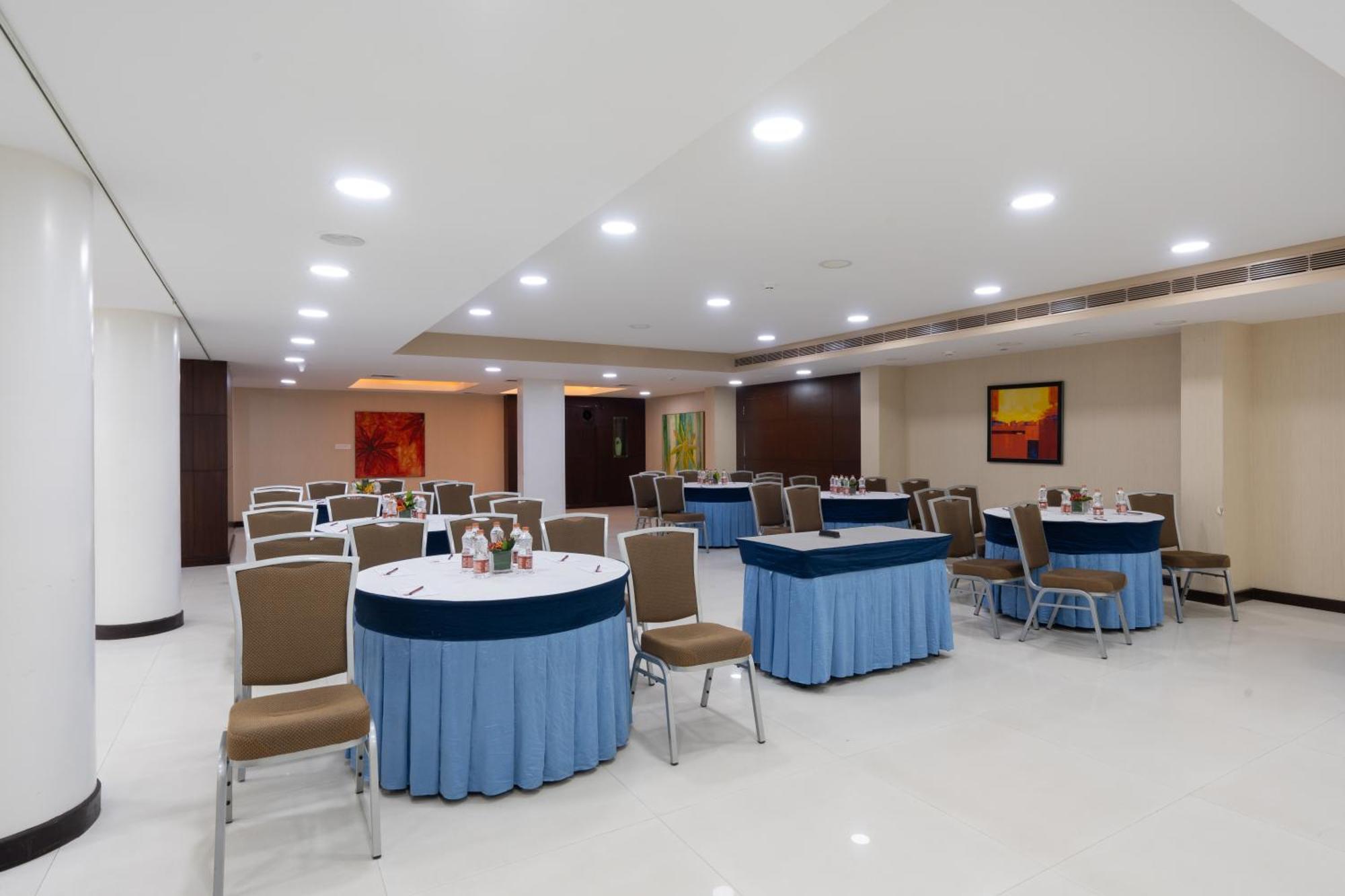 37Th Crescent Hotel Bengaluru Экстерьер фото
