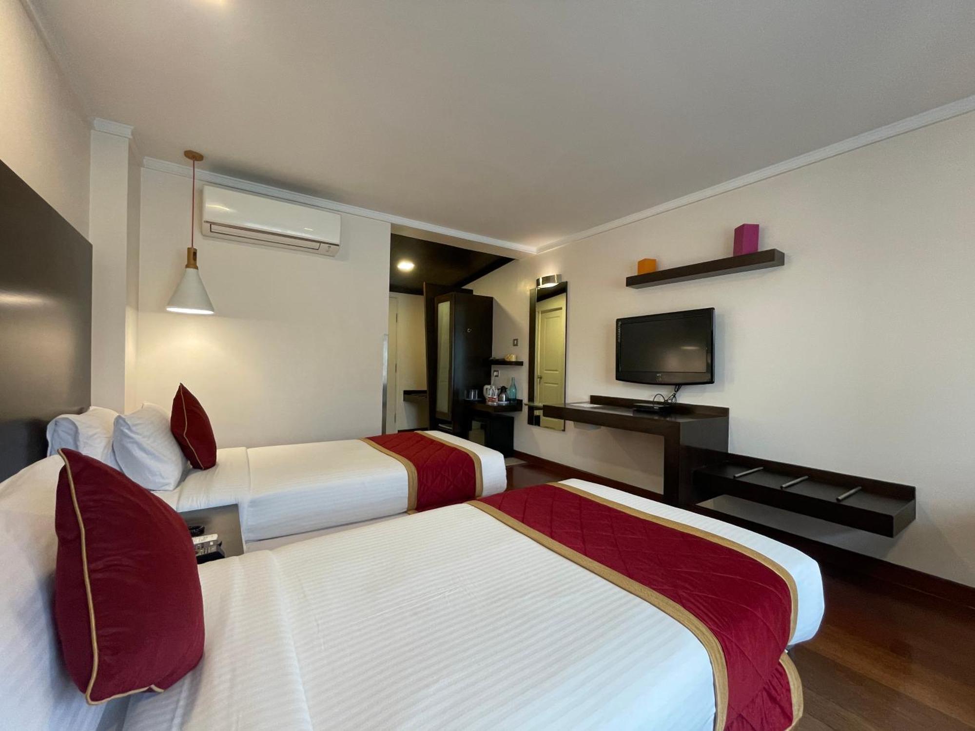 37Th Crescent Hotel Bengaluru Экстерьер фото
