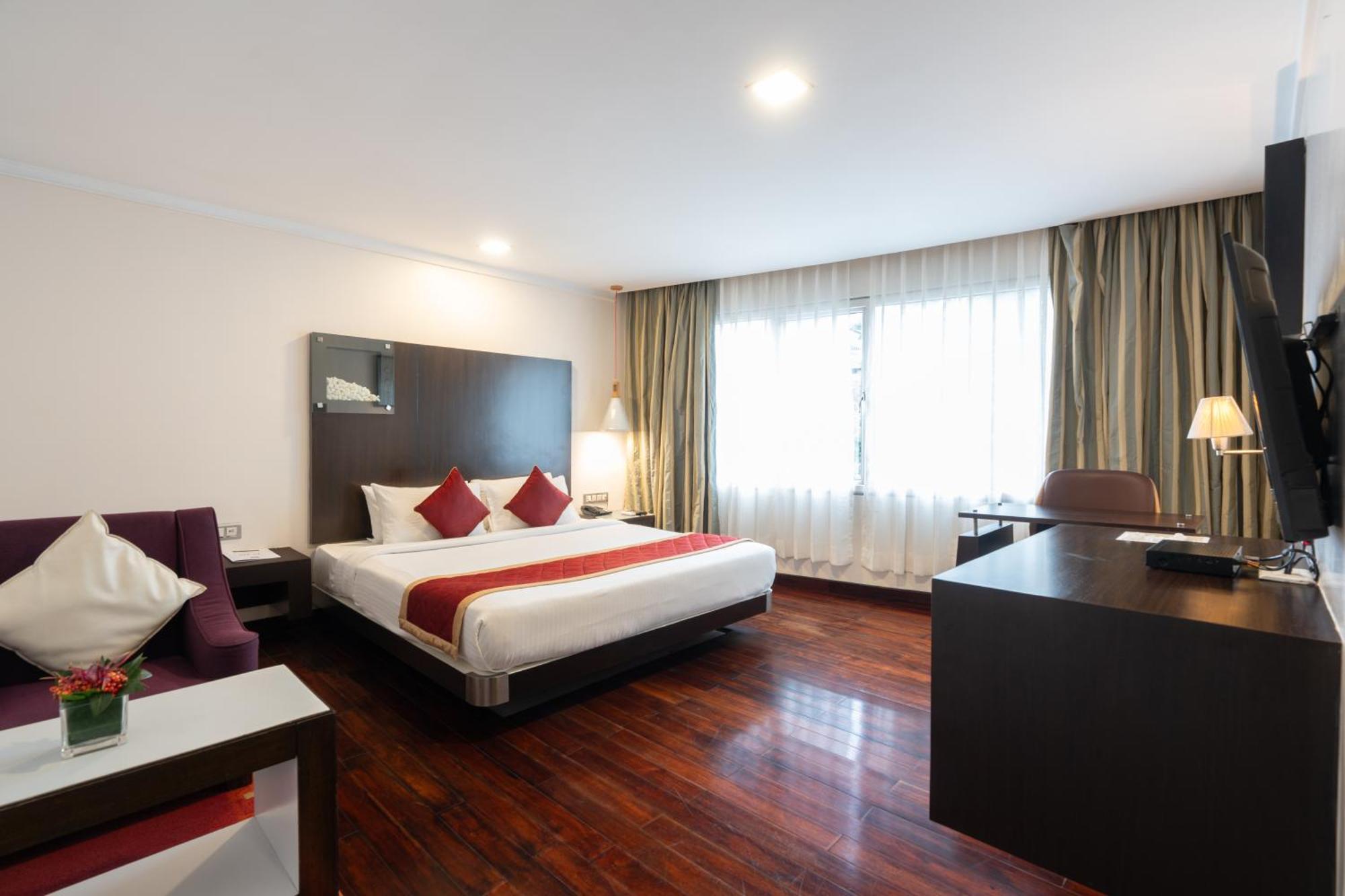 37Th Crescent Hotel Bengaluru Экстерьер фото
