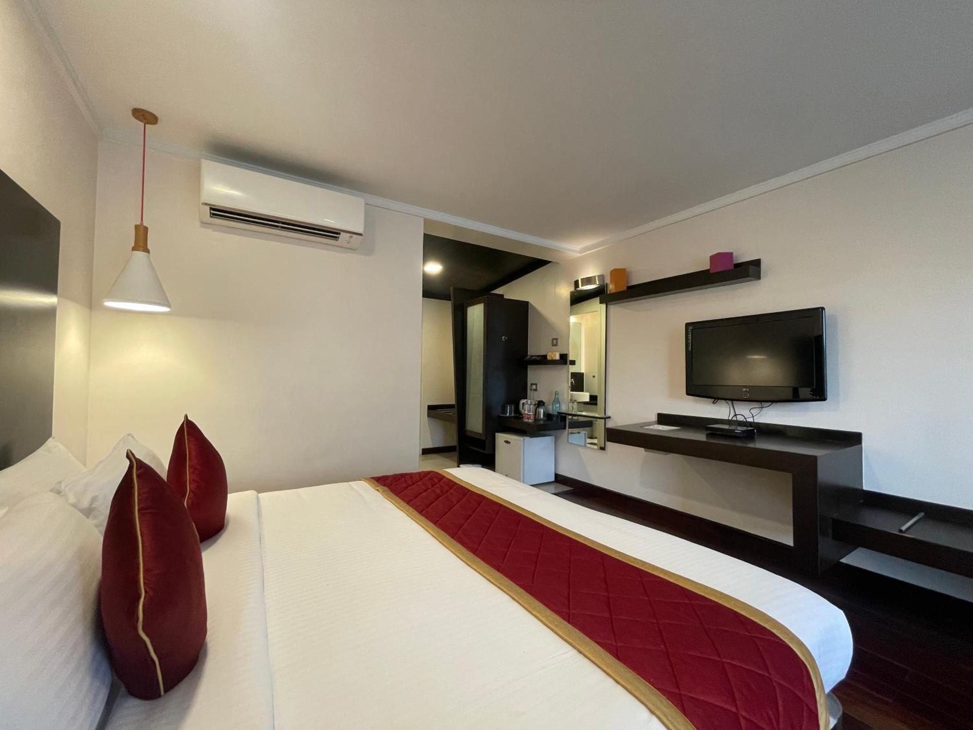 37Th Crescent Hotel Bengaluru Экстерьер фото